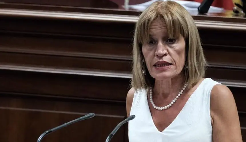 Esther González, vicepresidenta primera de la Mesa del Parlamento y diputada de Nueva Canarias.