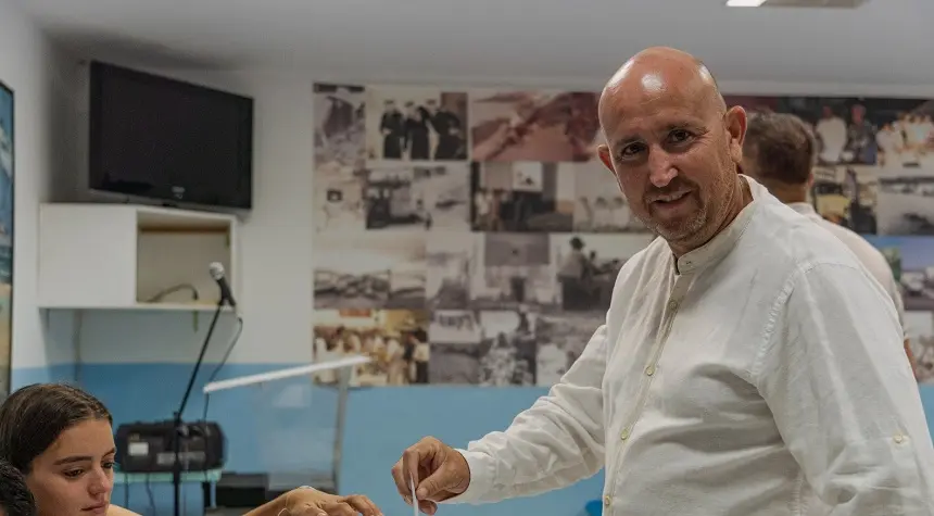 Amado Vizcaíno durante la votación de su candidatura.