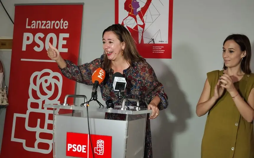 María Dolores Corujo feliz el día de la inauguración