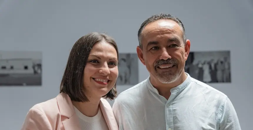 Víctor Robayna con Migdalia Machín el día de su elección.