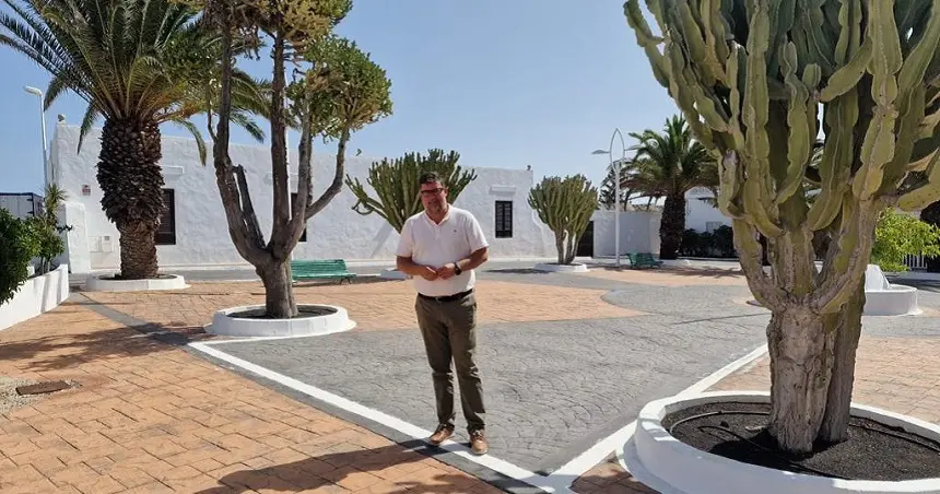 Isidro Pérez en la Plaza de Güime.