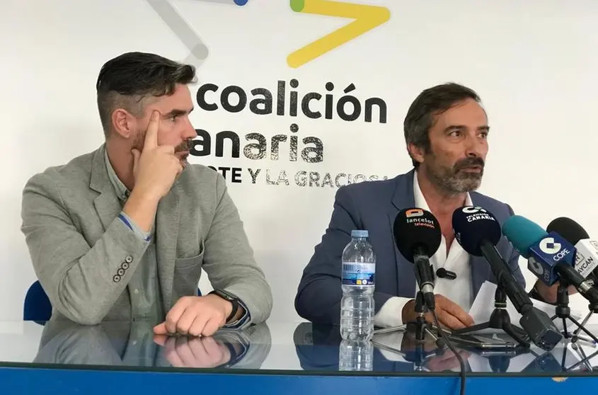 Pedro San Ginés este viernes en la rueda de prensa acompañado de su abogado