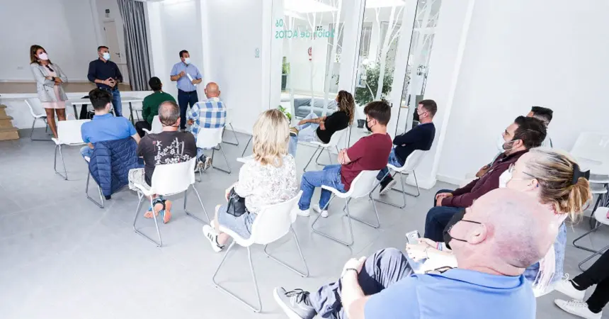 Imagen de una reunión de empresarios en Costa Teguise.