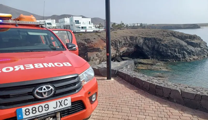 Imagen de la actuación de los bomberos en el sur de la Isla