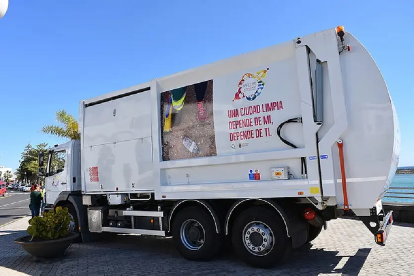 Camión de basura del Ayuntamiento de Arrecife