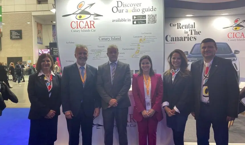 El presidente del Gobierno de Canarias y la consejera de Turismo estuvieron en el mostrador de CICAR en Londres