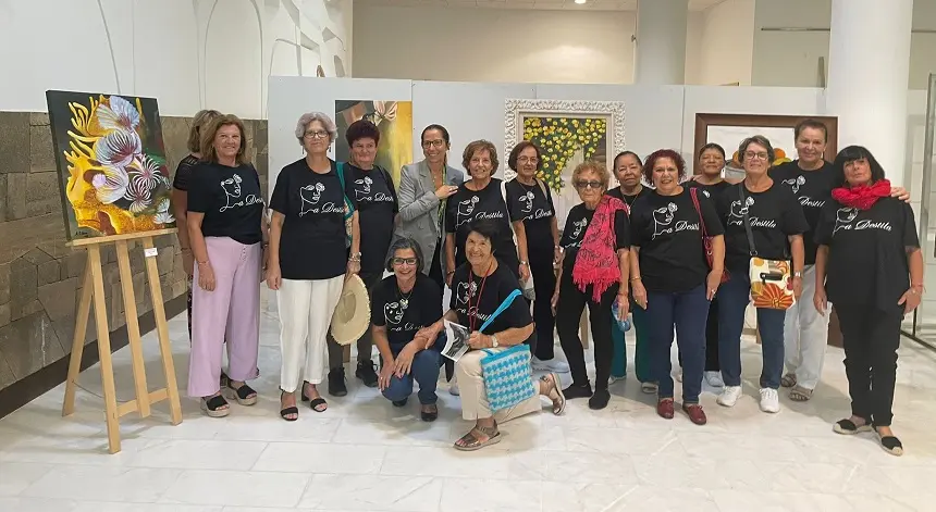 Imagen de las alumnas del Aula Cultural de la Segunda y Tercera Edad ‘La Destila.