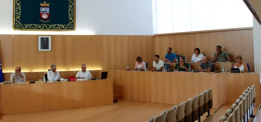 Imagen del pleno celebrado en Tías este martes