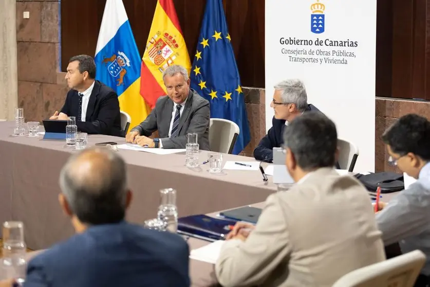 Sebastián Franquis, consejero de Obras Públicas, Transportes y Vivienda del Gobierno de Canarias.