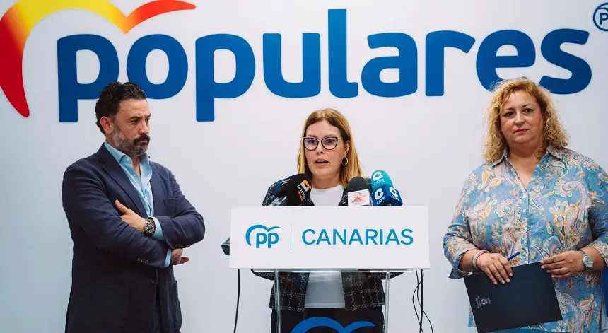 Astrid Pérez, Guillermo Mariscal y Auxi Pérez.