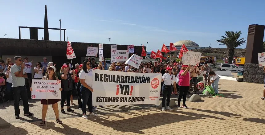 Imagen de archivo de las protestas de los trabajadores de ADISLAN frente al Cabildo.