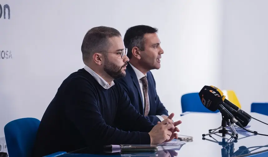 Jesús Machín y Oswaldo Betancort este miércoles en la sede de Coalición Canaria.