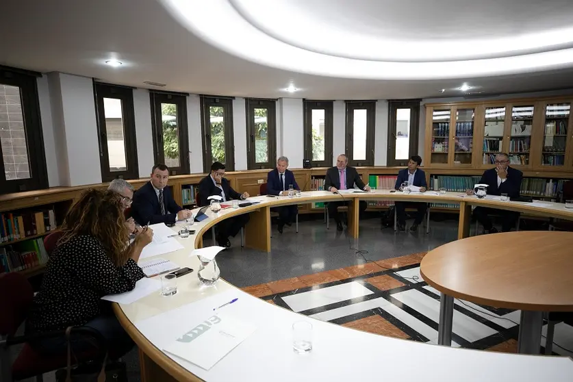 Franquis en su reunión con los responsables de transporte de los cabildos.