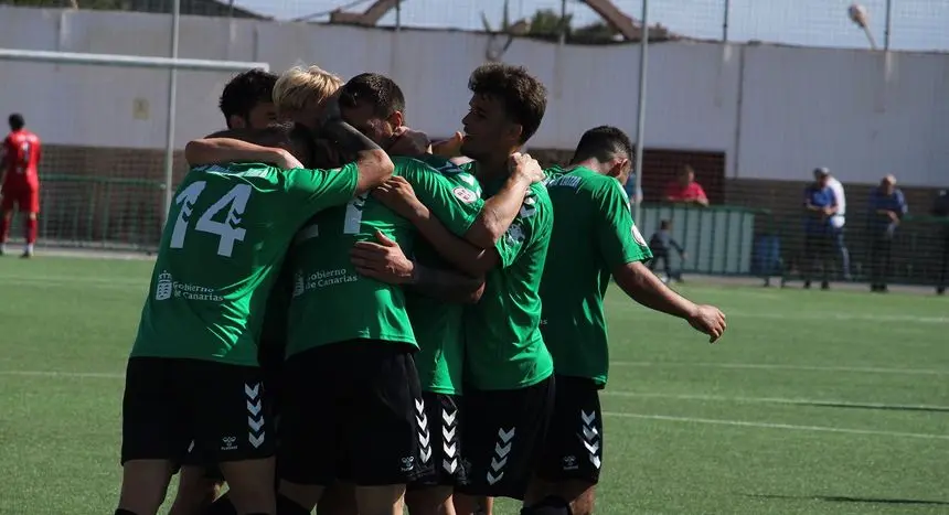 Imagen de los jugadores celebrando un gol