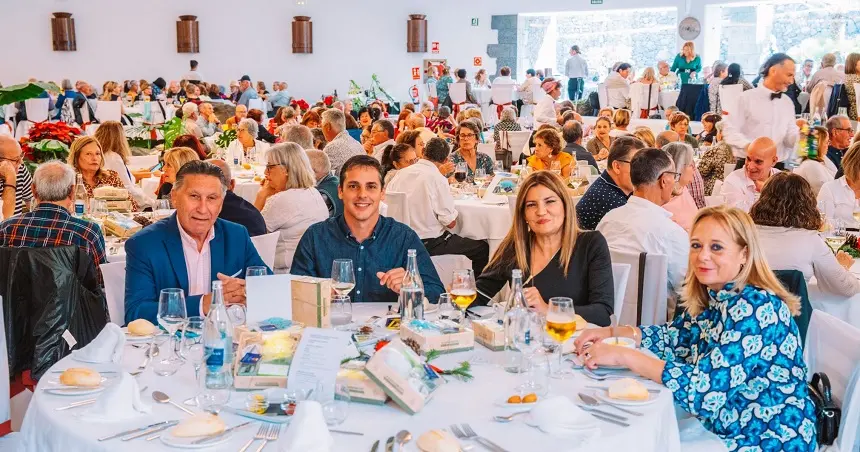 Varios integrantes del grupo de gobierno estuvieron en la comida.