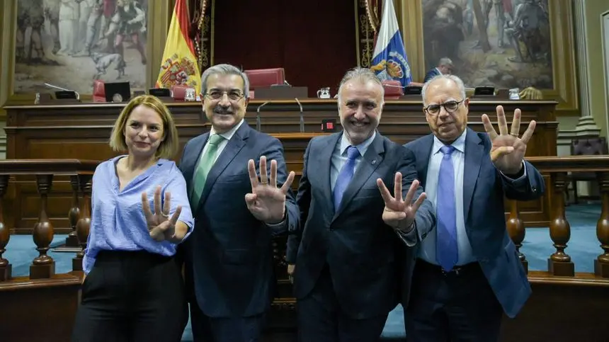 Integrantes del Pacto de Las Flores.