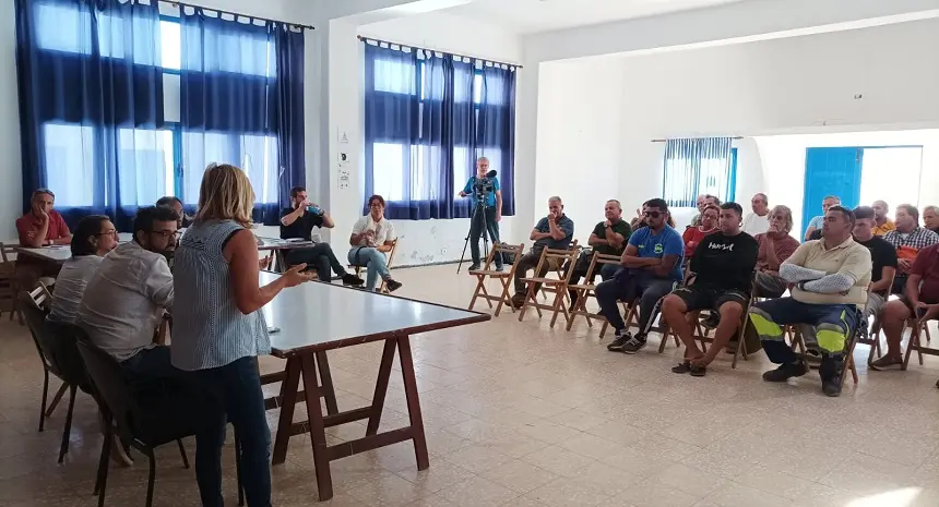 Alicia Páez en la reunión por el cierre de Lambra.