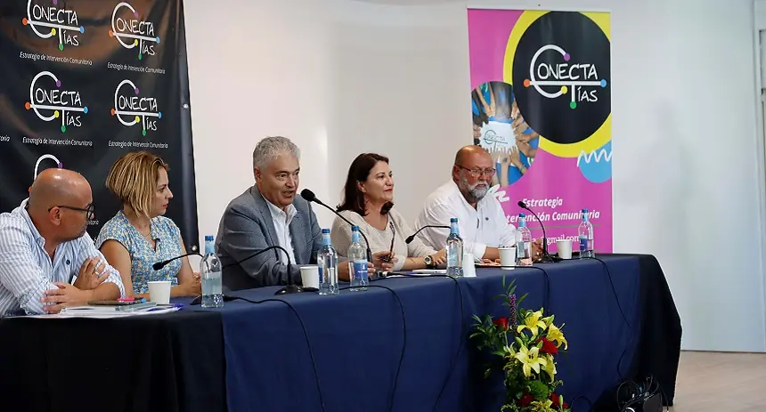 José Juan Cruz y Nicolás Saavedra en la sede de Conecta Tias.