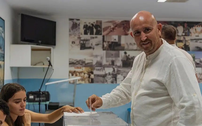 Amado Vizcaíno durante su elección como candidato de CC en Tías.