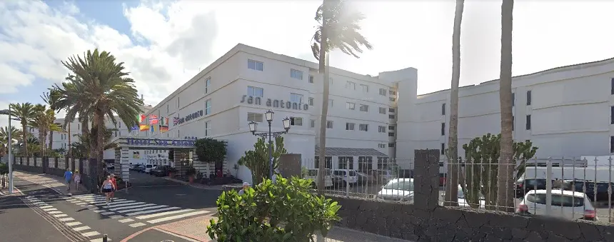 Imagen de la fachada del Hotel San Antonio.