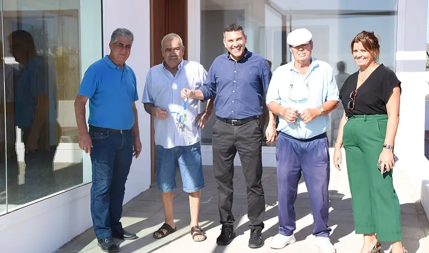 Entrega de las llaves del Centro Cívico de Las Caletas.
