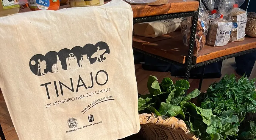 Imagen de la campaña de consumo de Tinajo.