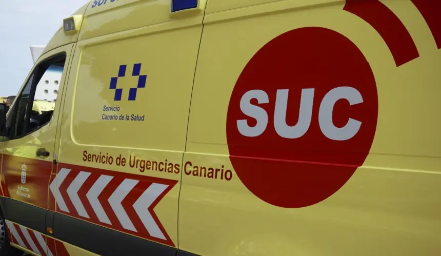 Imagen de la ambulancia del Servicio de Urgencias Canario.