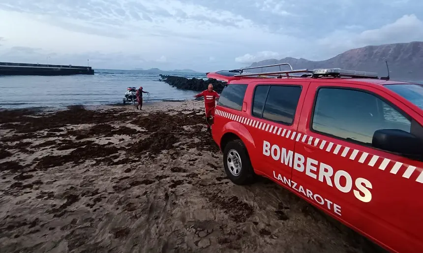 Imagen del coche de los bomberos del Consorcio durante la actuación.