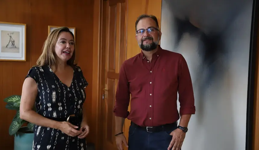 Jorge Peñas junto a María Dolores Corujo.