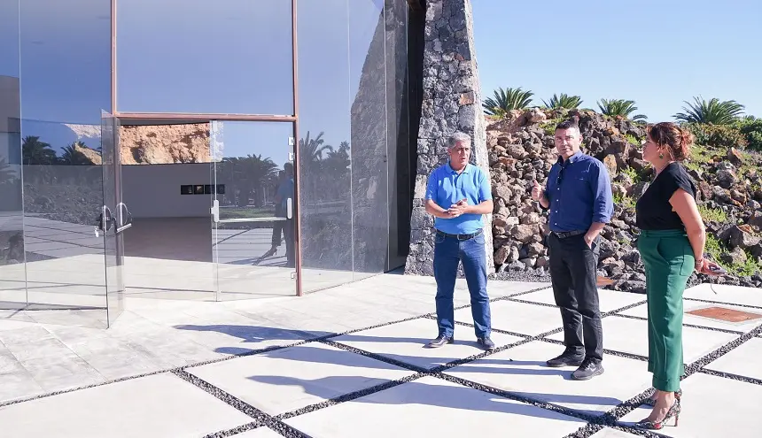 Recepción del Centro Cívico de Costa Teguise.