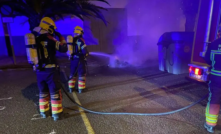 Imagen de la actuación de los bomberos
