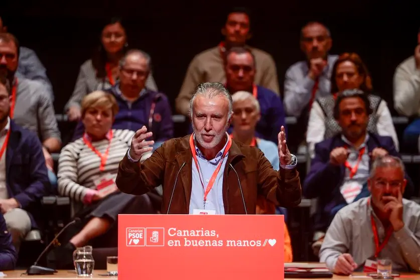 Ángel Víctor Torres reivindica ante el Comité Regional socialista la gestión que prioriza la justicia social y la estabilidad política tal y como ha hecho su Ejecutivo en estos años.