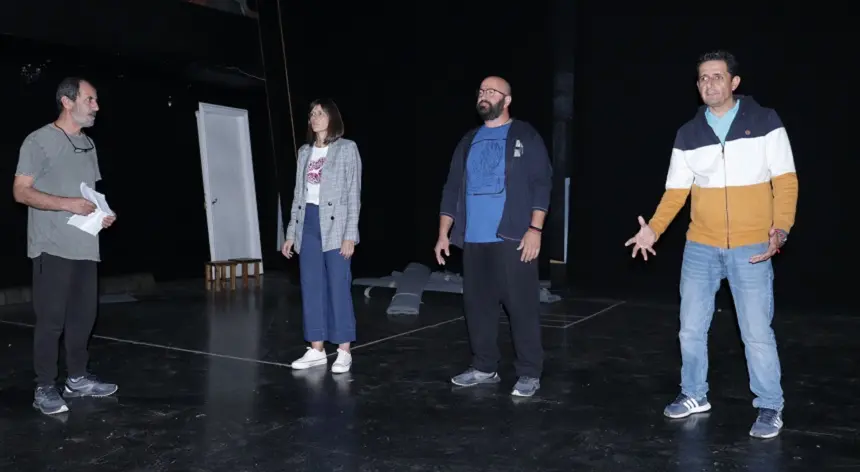 Ensayo de la obra dirigida por Salvador Leal.
