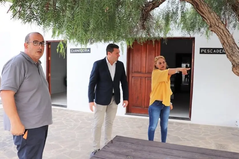 Fatima Viñoly junto a Óscar Noda.