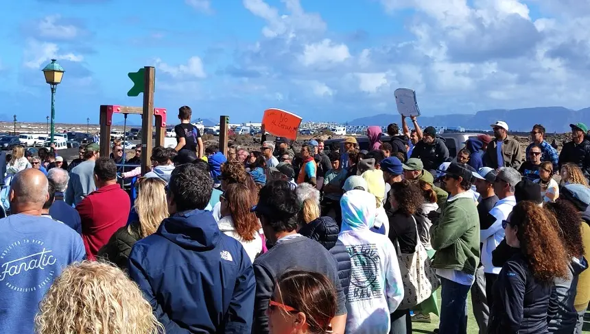 Imagen de la manifestación en contra del emisario de La Santa.