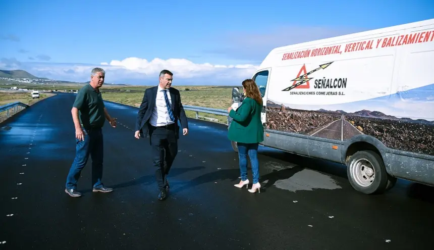 Oswaldo Betancort en la carretera de Nazaret.