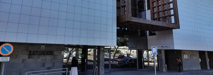 Imagen del exterior de los Juzgados de Arrecife.