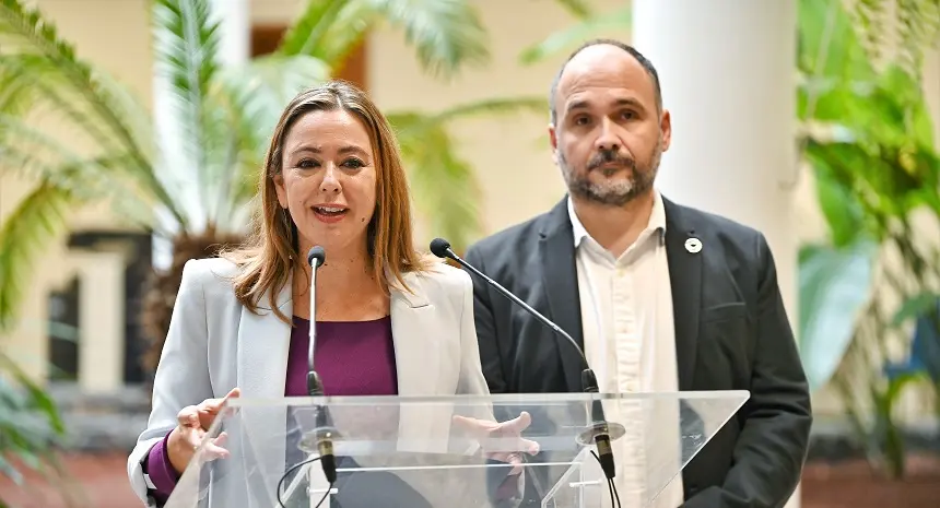 María Dolores Corujo junto a José Antonio Valbuena.