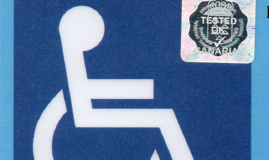Imagen de una tarjeta para Personas de Movilidad Reducida.