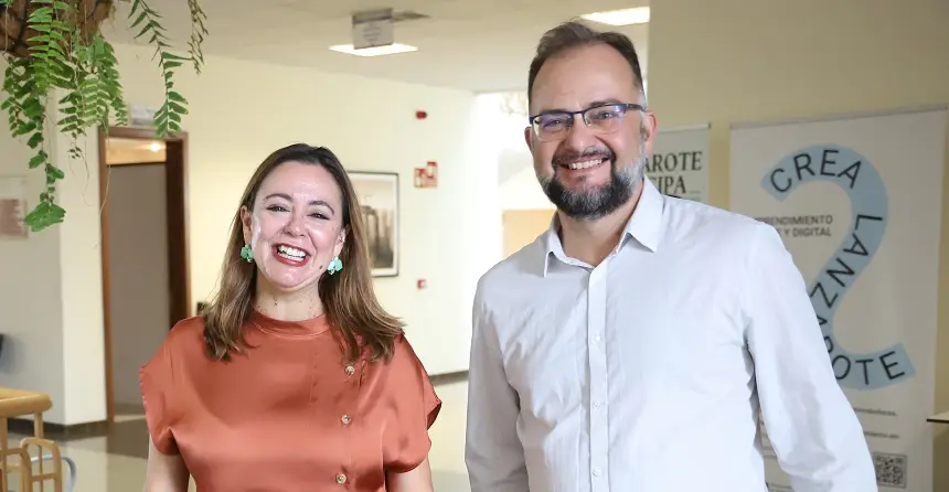 María Dolores Corujo junto a Jorge Peñas.