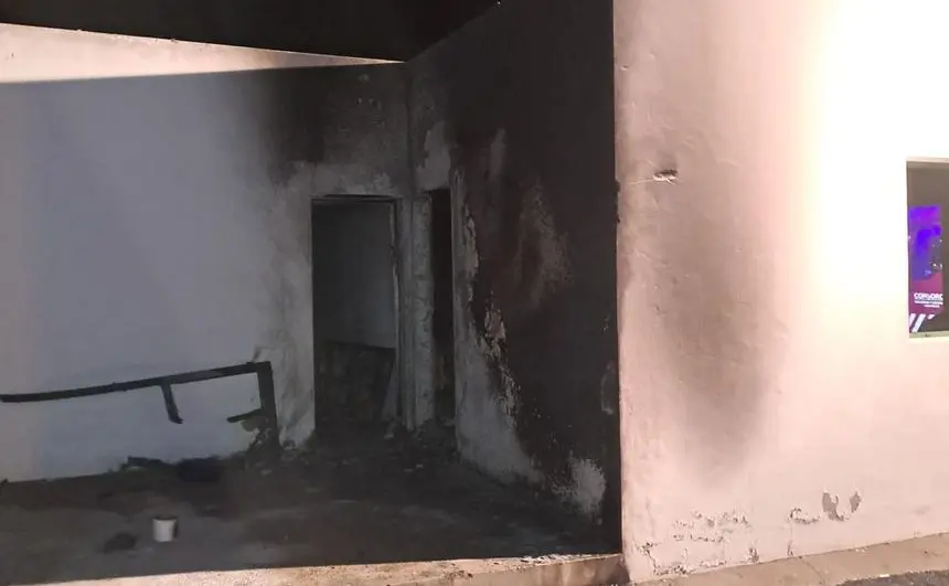 Vivienda afectada por el fuego en Masdache.