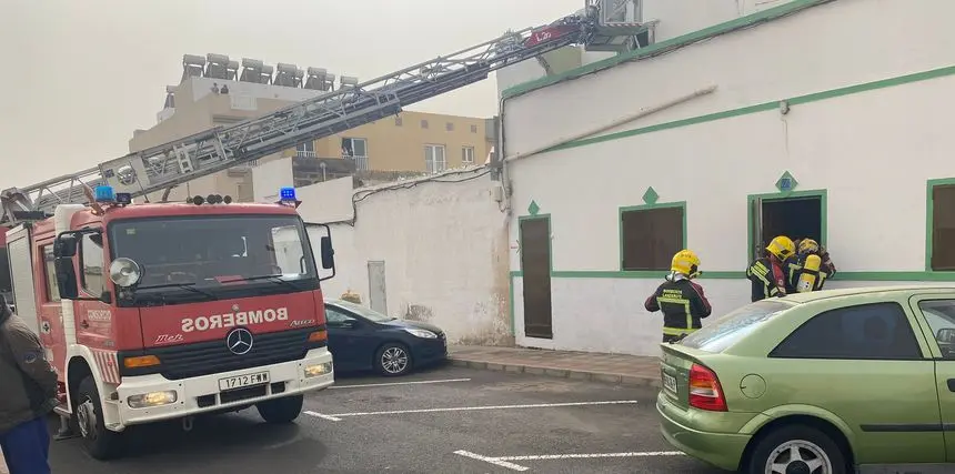 Momento del rescate de los bomberos