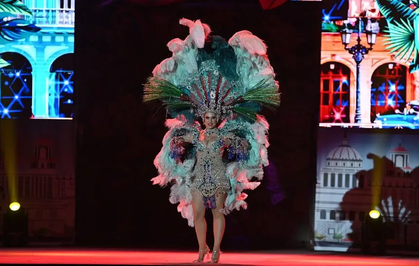 Imagen de una de las actuaciones en el certamen de las Reinas.