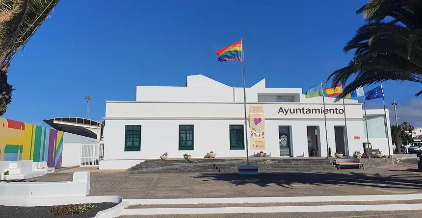 Fachada del Ayuntamiento de Tías.