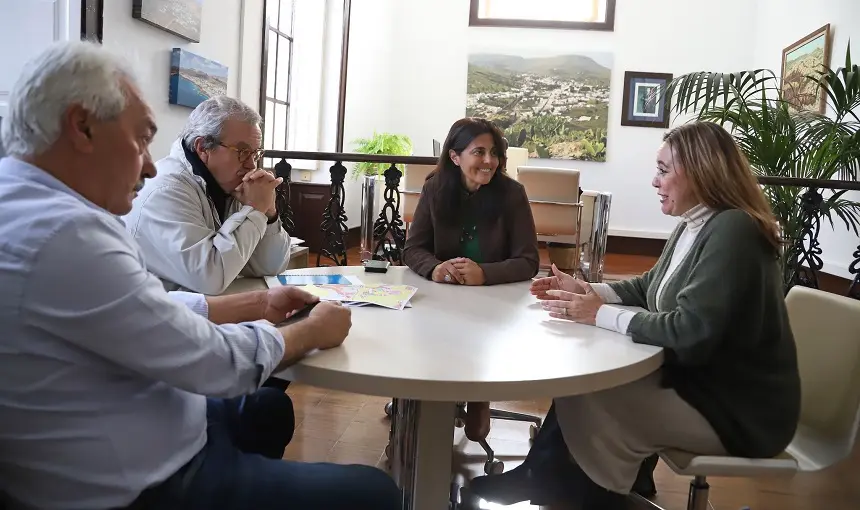 Reunión grupo gobierno Haría (PMH) y Cabildo