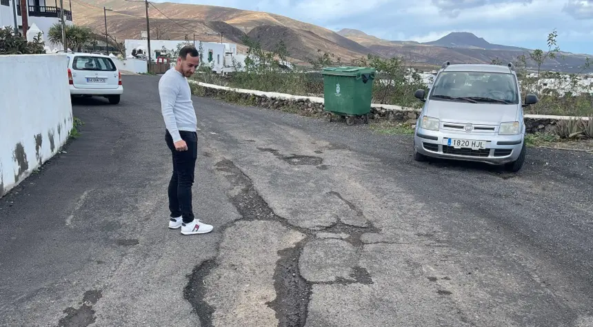 David Álvarez observando las deficiencias de Mala.