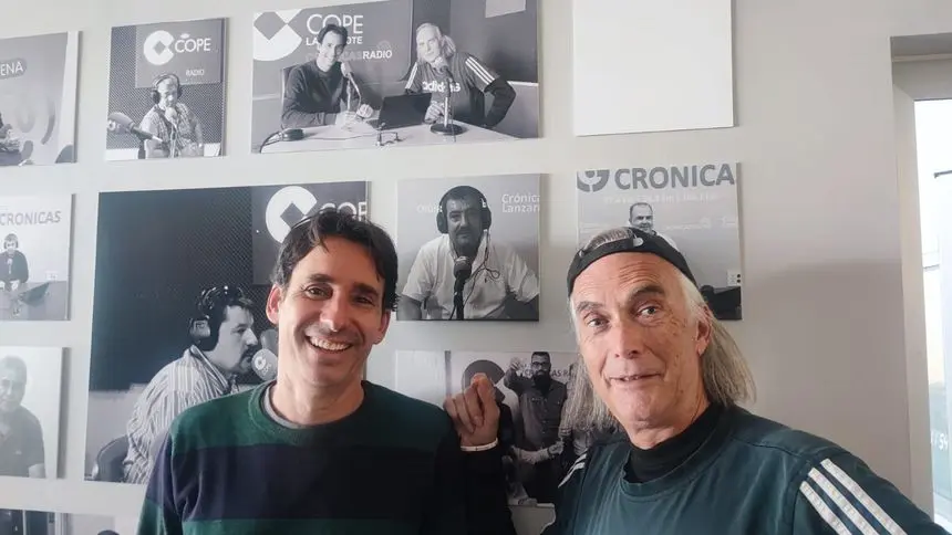 Jaime Verástegui y Chechu Herrero, directores de La Volcadita de Crónicas Radio.