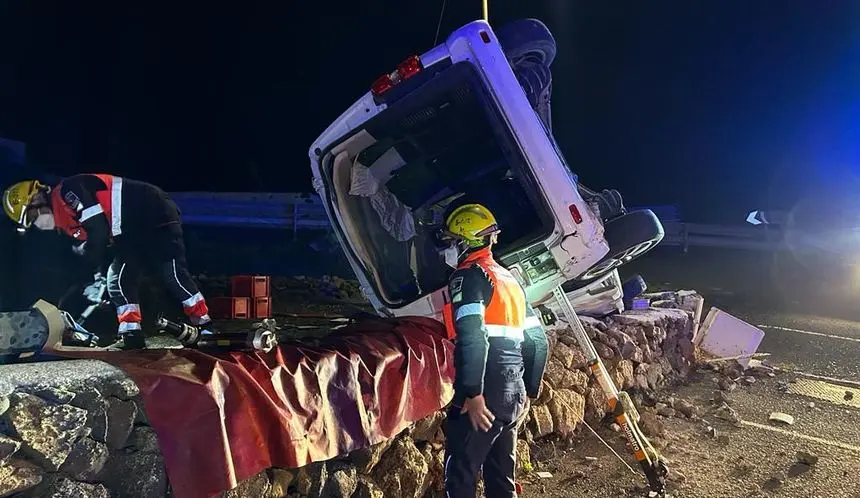 Así quedó el vehículo siniestrado en Los Valles