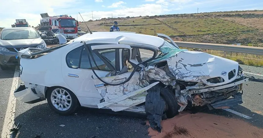 Así quedó uno de los vehículos tras el impactante accidente