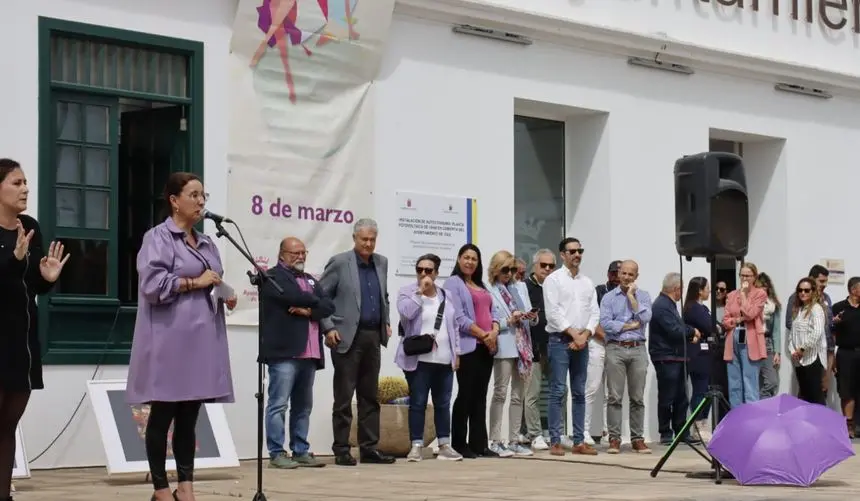 Lectura del manifiesto del 8-M en Tías.